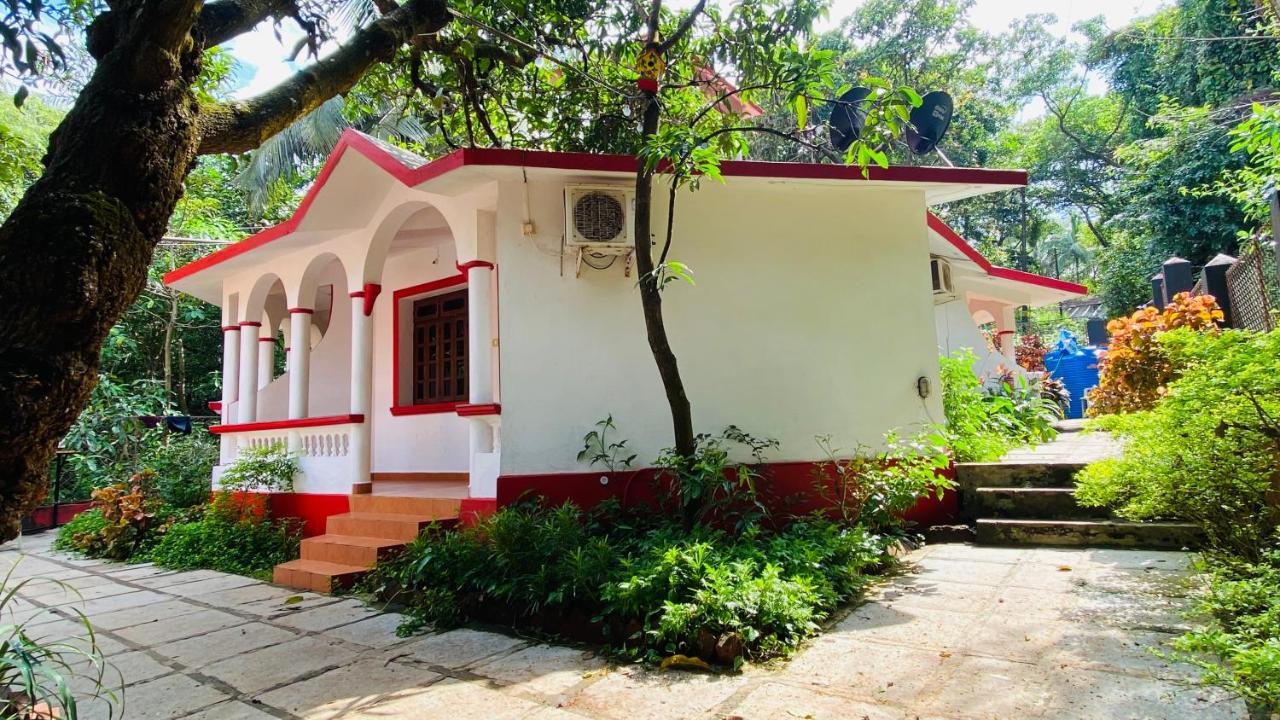 Mitra Hostel Vagator Exterior foto