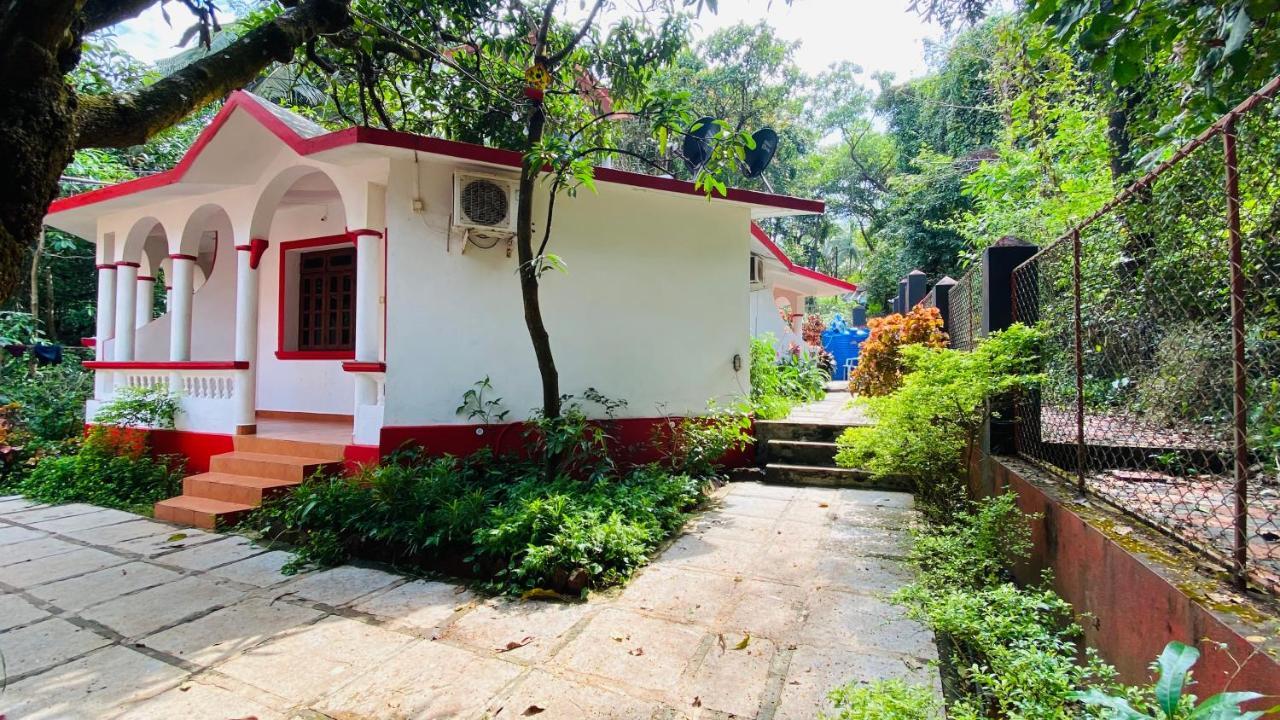 Mitra Hostel Vagator Exterior foto