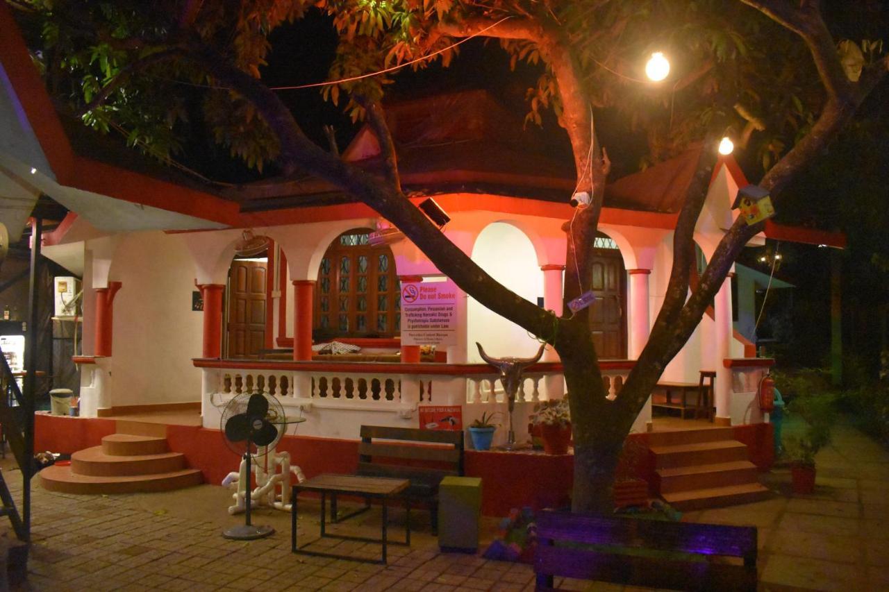 Mitra Hostel Vagator Exterior foto